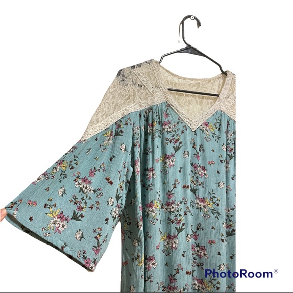 Liz Lange Maternity Teal and Floral and Ivory Floral Lace design Size Medium - Picture 7 of 12